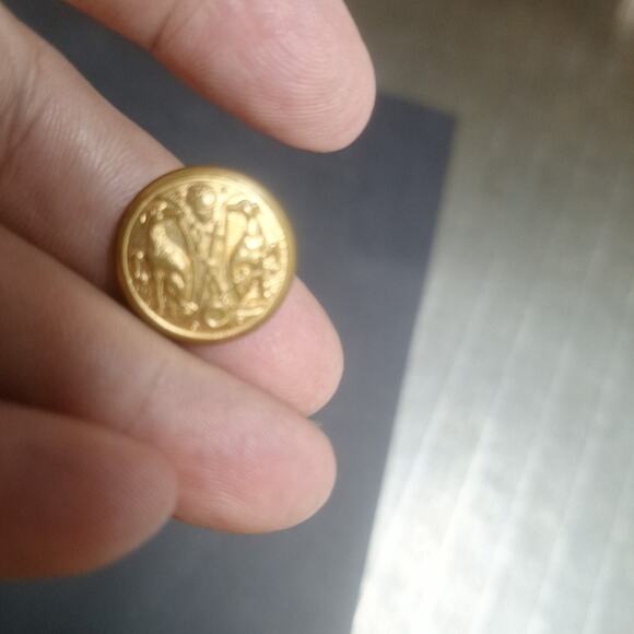 Antique Brass Greyhound Hunting Dog Button Vintage - Picture 1 of 3